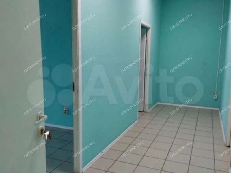 помещение под помещение свободного назначения, недвижимость под салоны красоты на Советской улице