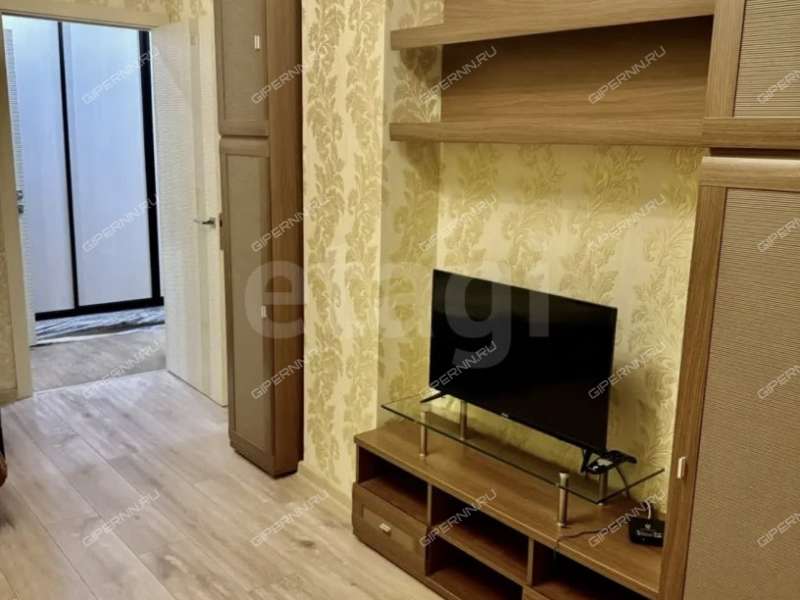однокомнатная квартира на Вятской улице дом 8