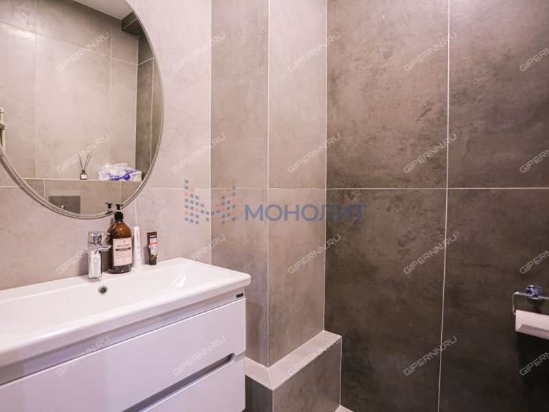 помещение под офис, недвижимость под образовательные учреждения на площади Свободы