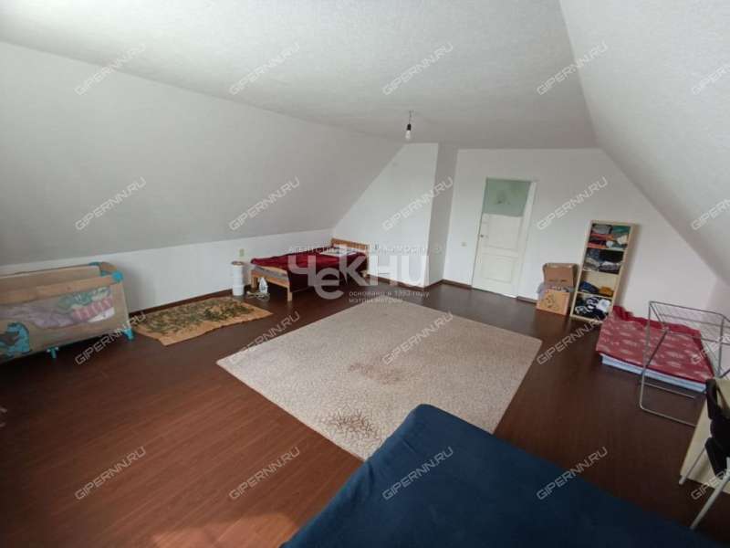 дом на Центральная село Белое