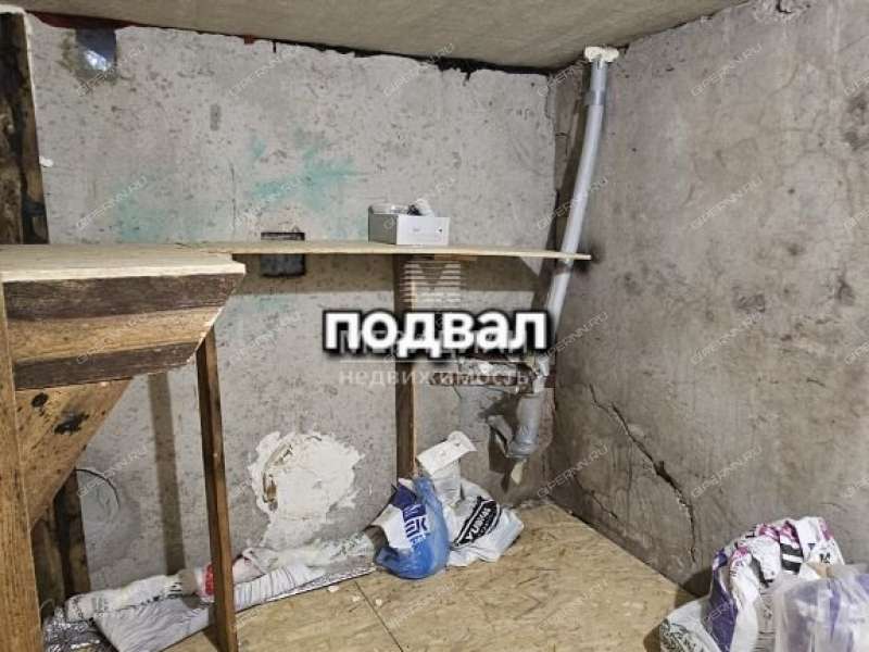 трёхкомнатная квартира в 2-м микрорайоне дом 37 город Бор