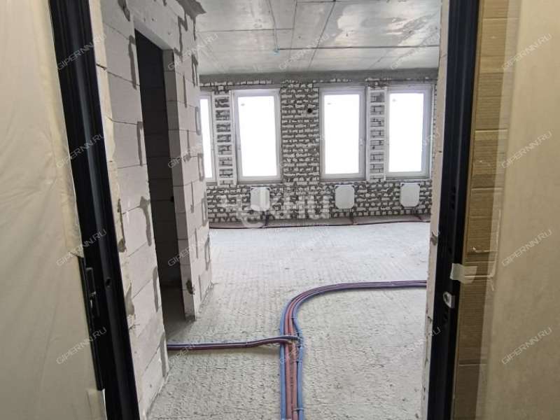 трёхкомнатная квартира в новостройке на Барминской улице