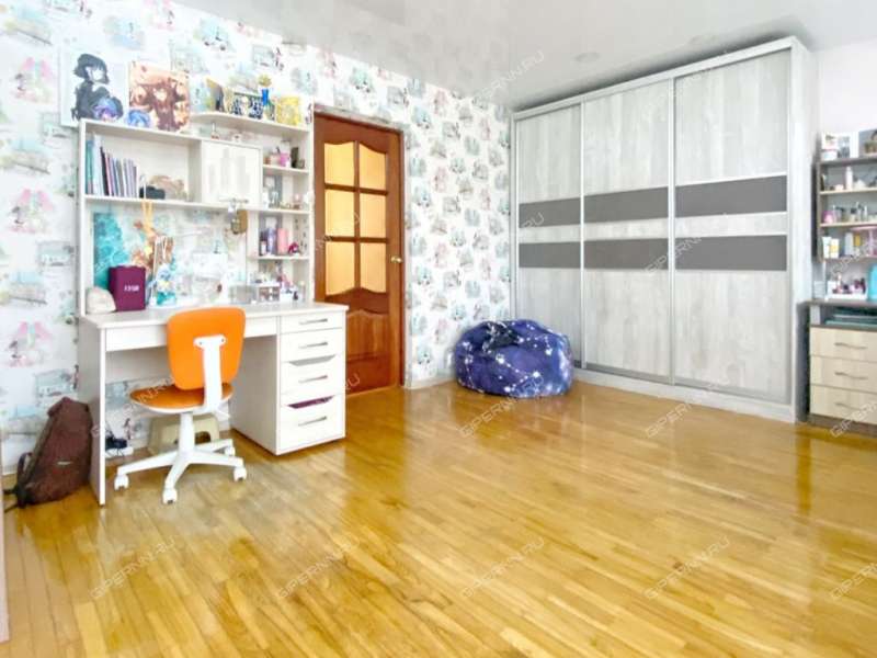 трёхкомнатная квартира на улице Сергея Есенина дом 14