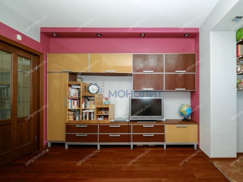 трёхкомнатная квартира на улице Белинского дом 58/60