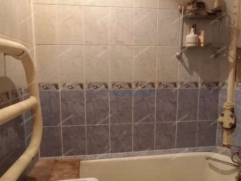 трёхкомнатная квартира на улице Героя Советского Союза Поющева дом 11