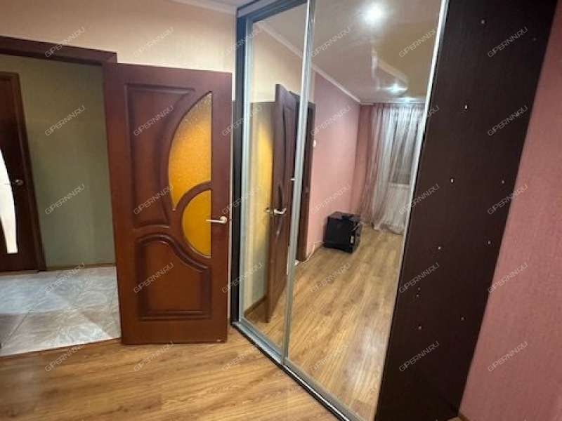 однокомнатная квартира на проспекте Бусыгина дом 19