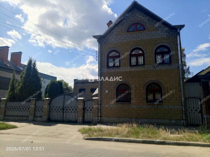 дом на Коммунистической улице