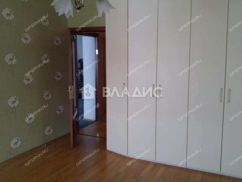 четырёхкомнатная квартира на Родниковой улице дом 63 к1