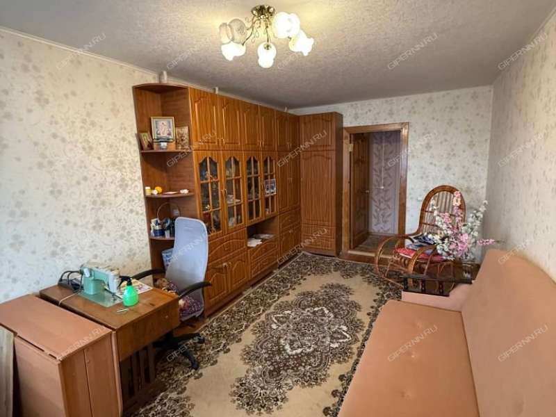 трёхкомнатная квартира на улице Политбойцов дом 8