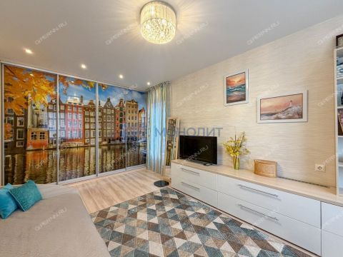 3-komnatnaya-ul-rodionova-d-165-k9 фото