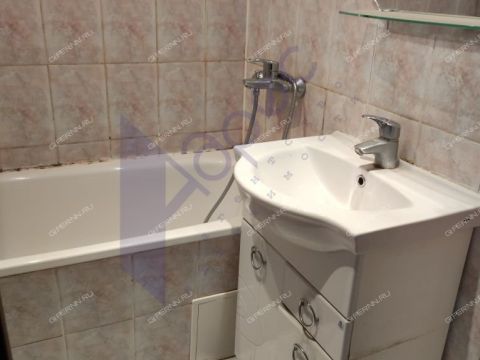 3-komnatnaya-ul-40-let-pobedy-d-13 фото