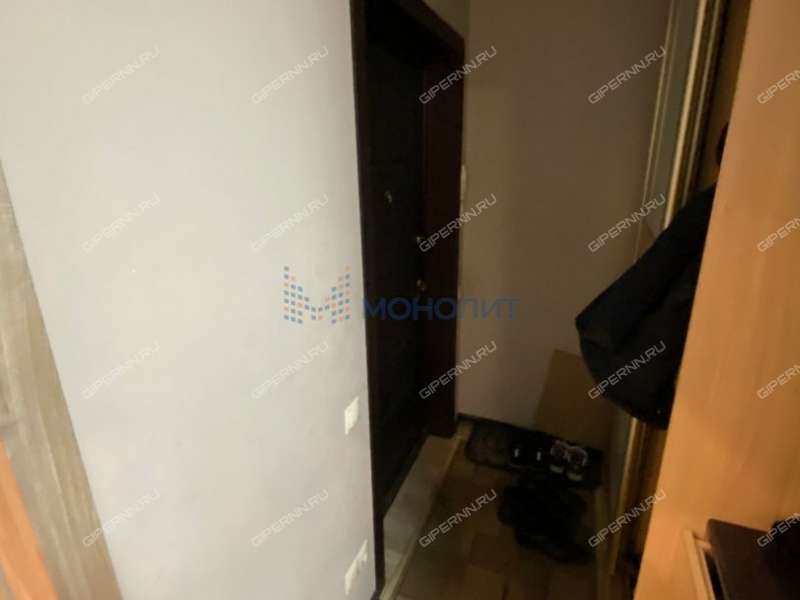 трёхкомнатная квартира на бульваре 60-летия Октября дом 21 к2