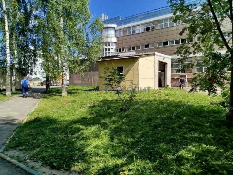 помещение под офис, торговую площадь на площади Маршала Жукова