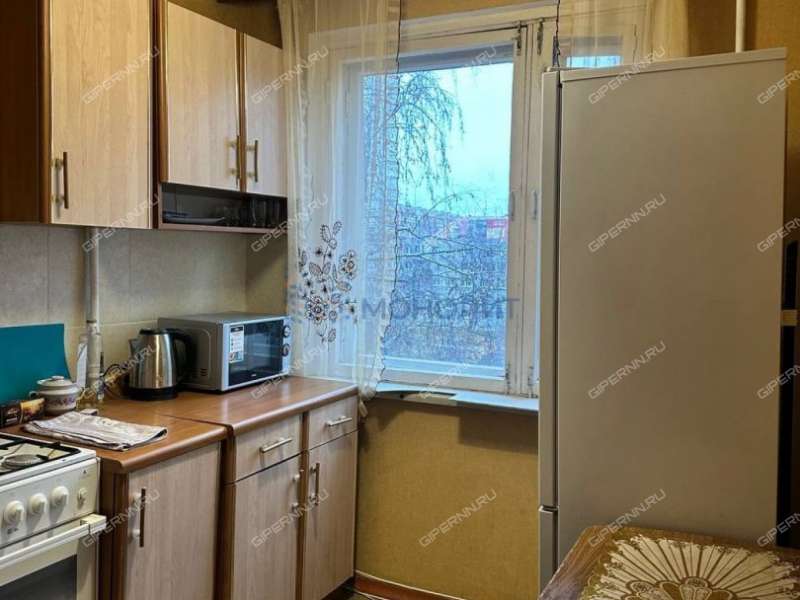 трёхкомнатная квартира в 6-м микрорайоне дом 11