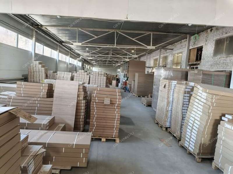 помещение под склад на Федосеенко ул.д.64