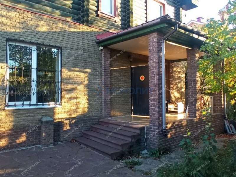 1/2 дома в слободе Верхнепечёрская