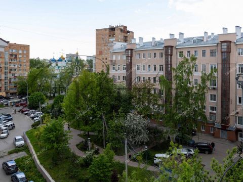4-komnatnaya-ul-pochainskaya-d-35 фото