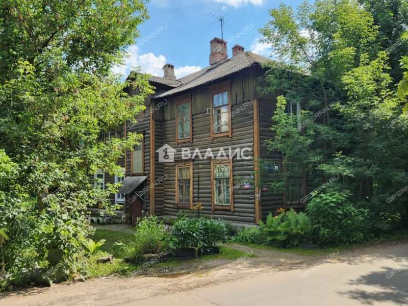 трёхкомнатная квартира на Партизанской улице дом 2