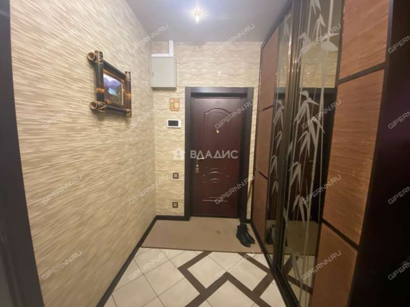 двухкомнатная квартира на бульваре 60-летия Октября дом 23 к1