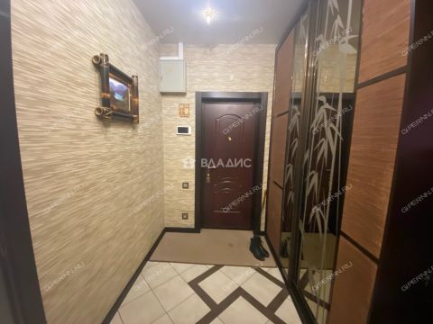 2-komnatnaya-b-r-60-letiya-oktyabrya-d-23-k1 фото