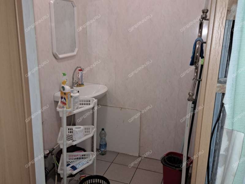 помещение под офис, торговую площадь на улице Веденяпина