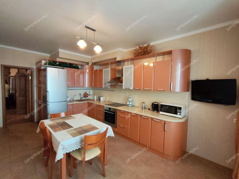 трёхкомнатная квартира на Краснозвёздной улице дом 7а