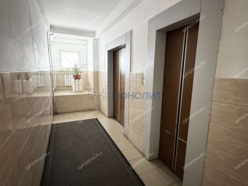 четырёхкомнатная квартира на Керченской улице дом 22