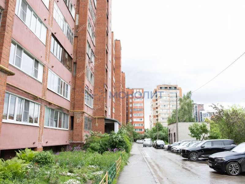 трёхкомнатная квартира на улице Родионова дом 184