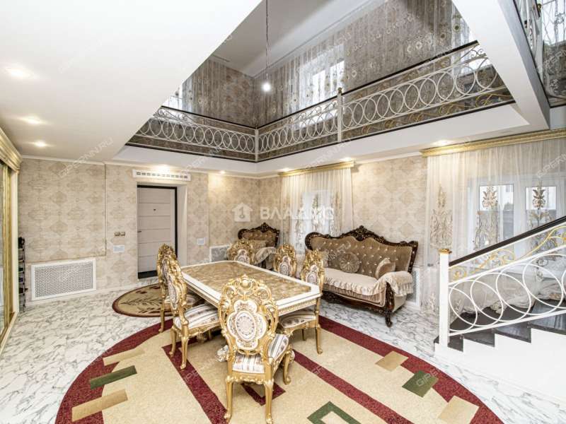 дом на Рельсовой улице