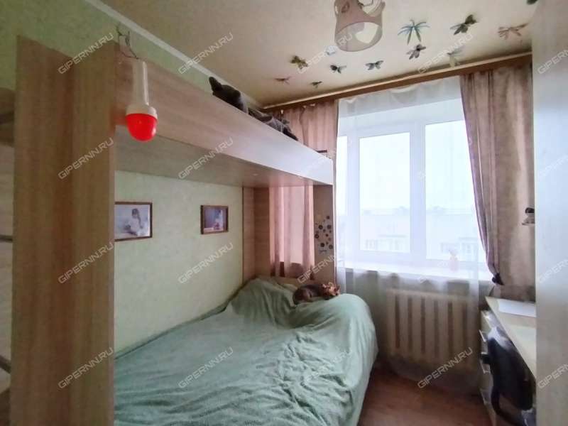 четырёхкомнатная квартира в 2-м микрорайоне дом 1 город Кстово