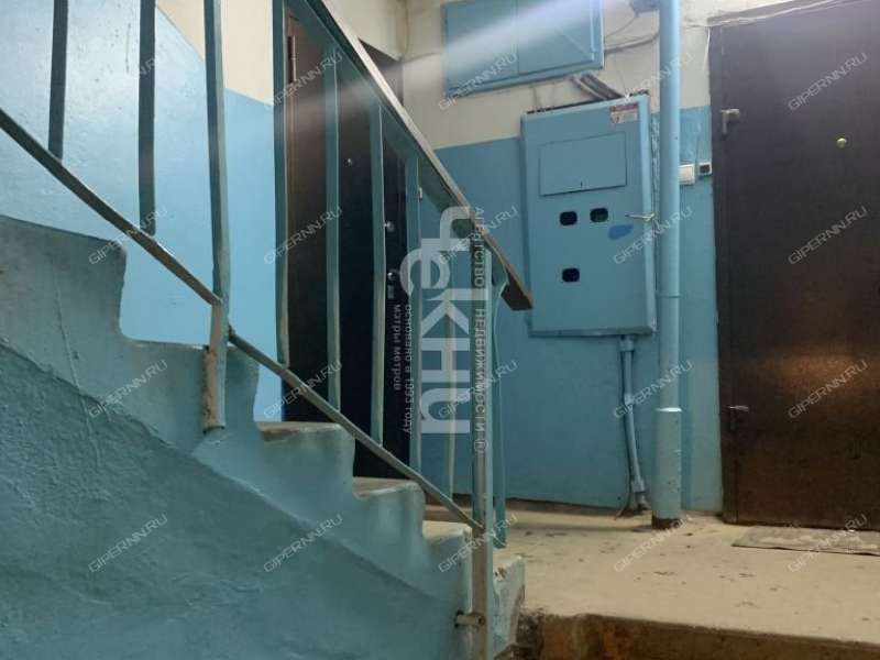 трёхкомнатная квартира на Первомайской улице дом 5а город Бор