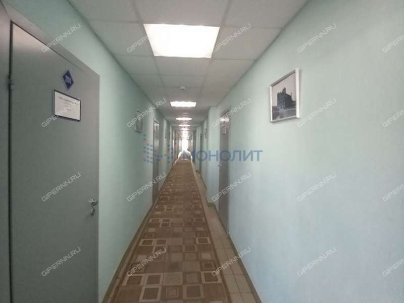 здание под офис, недвижимость под образовательные учреждения на Деловой улице