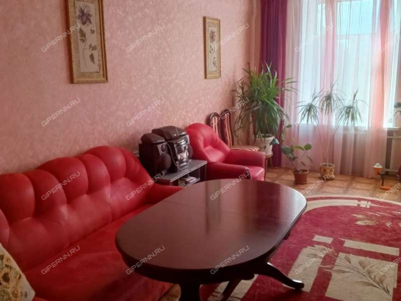 трёхкомнатная квартира на улице Ярошенко дом 7