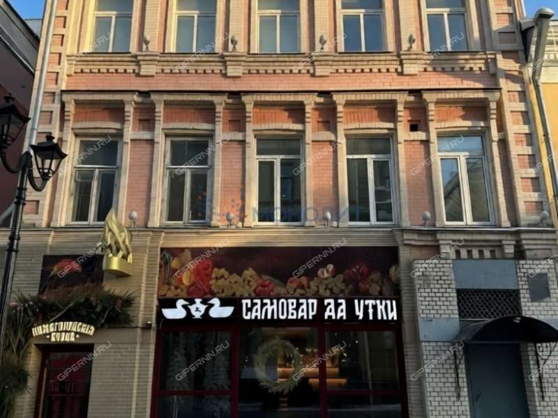 пятикомнатная квартира на Большой Покровской улице дом 4