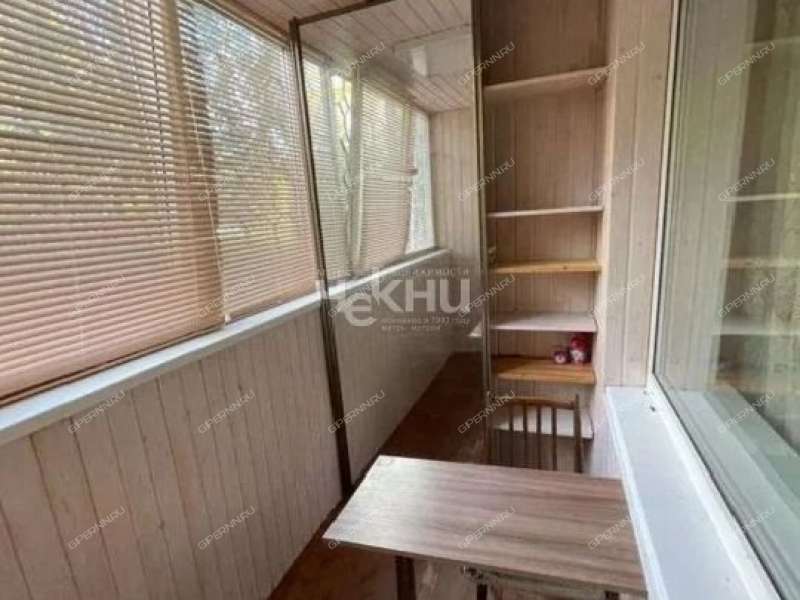 трёхкомнатная квартира на улице Верхнепечёрская дом 8 к2