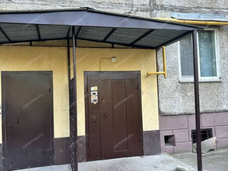 трёхкомнатная квартира на улице Коминтерна дом 22