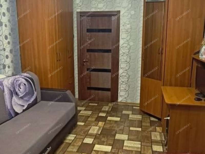 комната в доме 1 на улице Космонавта Комарова