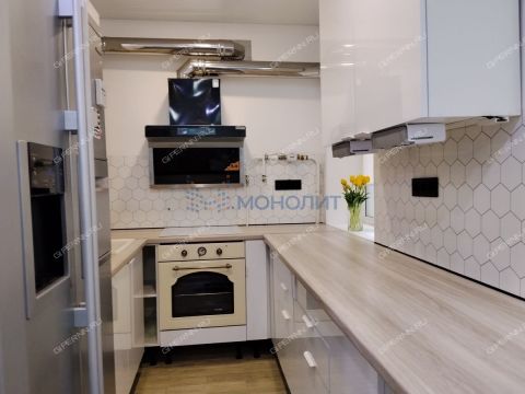 2-komnatnaya-ul-zayarskaya-d-7-2 фото