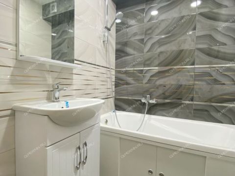 2-komnatnaya-prosp-gagarina-d-194 фото