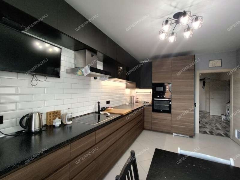 трёхкомнатная квартира на улице Островского дом 15