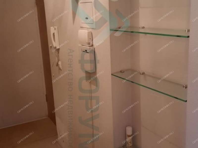 однокомнатная квартира на улице Сурикова дом 10