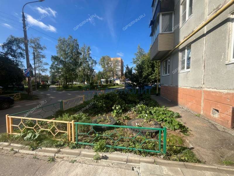 трёхкомнатная квартира на улице Островского дом 5