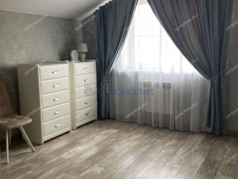 дом на улице Счастливая село Елховка