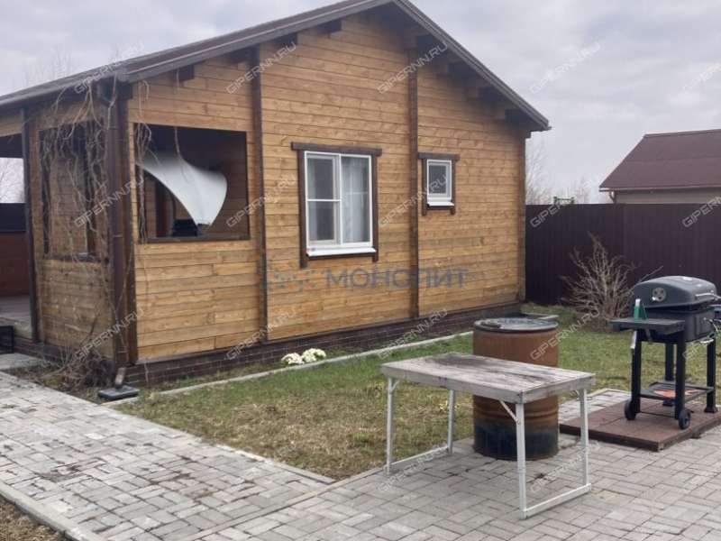 дом на улице Счастливая село Елховка