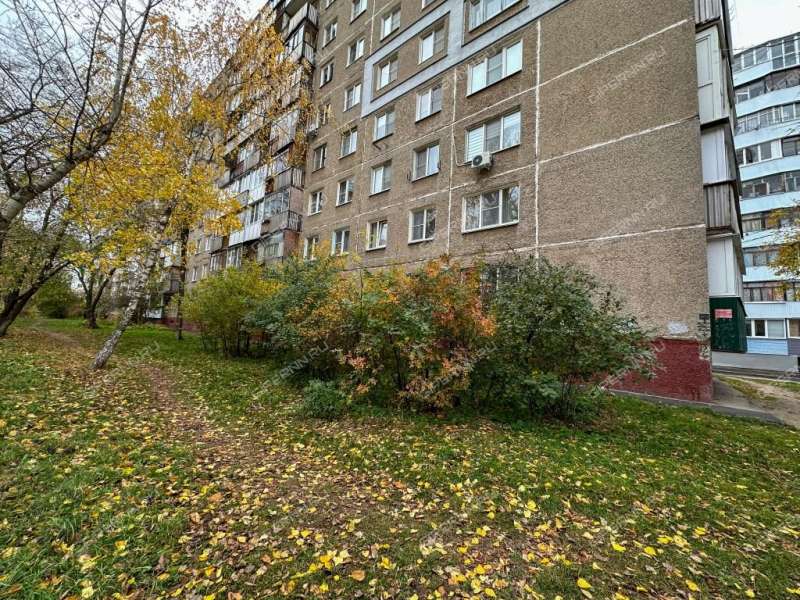 трёхкомнатная квартира на улице Юлиуса Фучика дом 39