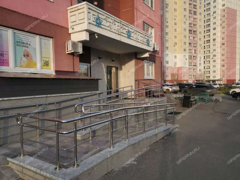 однокомнатная квартира на бульваре 60-летия Октября дом 21 к1