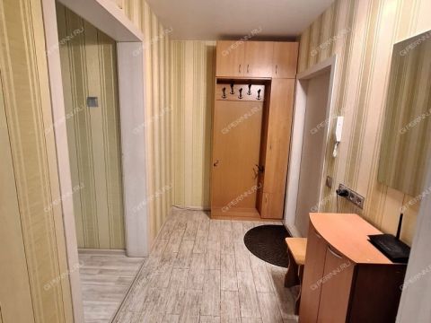 3-komnatnaya-ul-arkadiya-gaydara-d-26 фото