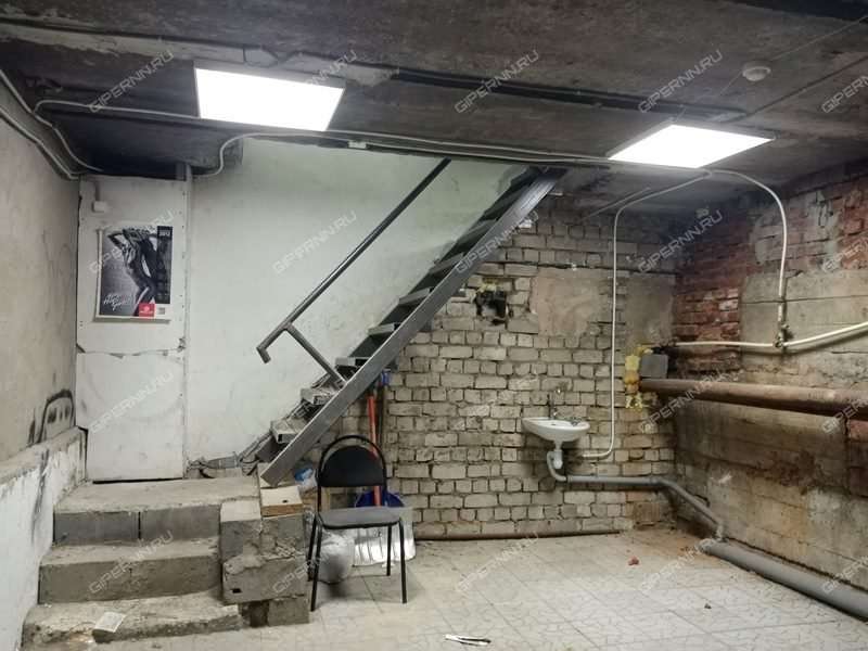 помещение под торговую площадь на улице Бекетова