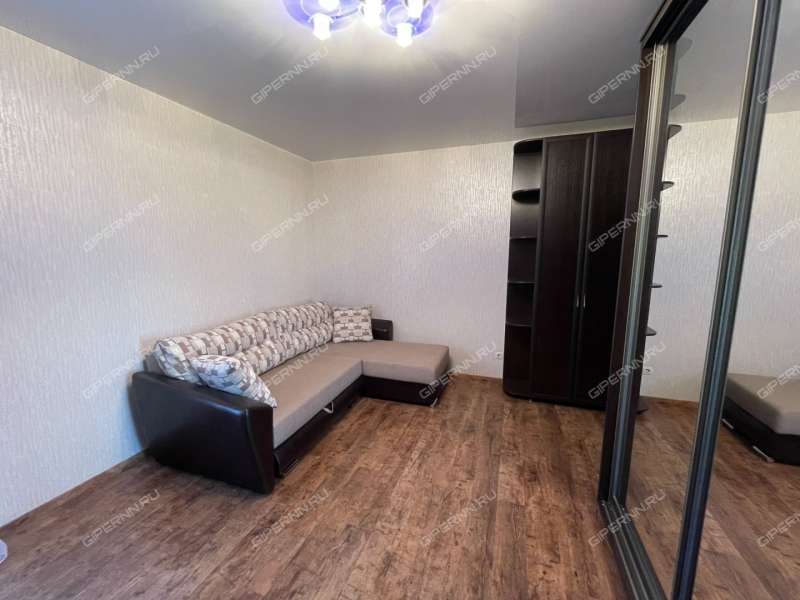 однокомнатная квартира на улице Сурикова дом 4