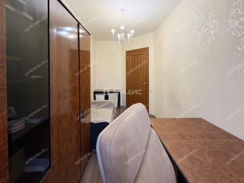 3-komnatnaya-ul-krasnodoncev-d-5 фото